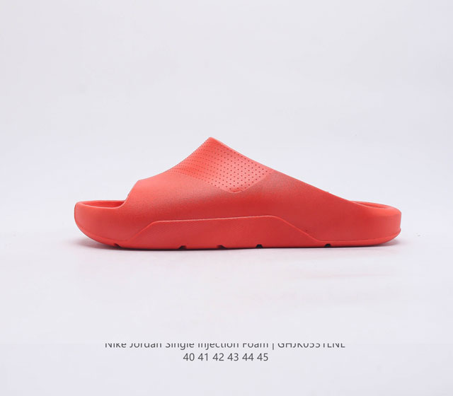 耐克 Nike Air Jordan Play 乔丹拖鞋 红色 乔丹篮球鞋系列 穿上JORDAN PL AY SLIDE拖鞋 尽享舒适支撑 厚实泡绵质感轻盈 带